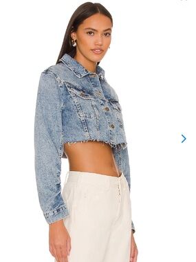 Free People Ollie Femme Trucker Denim Jacket Medium💙 SOLD OUT 💙